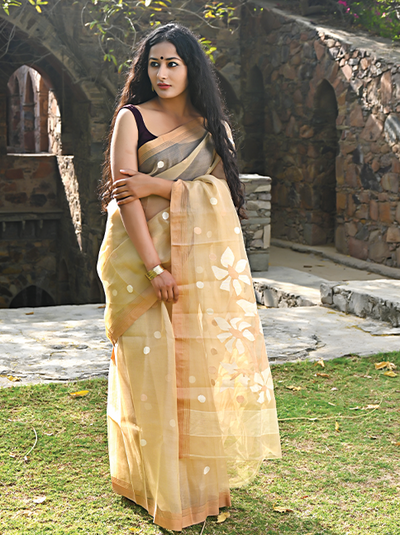 HALF N HALF BLACK MATKA WITH MUSLIN SILK SAREE - Karghanee